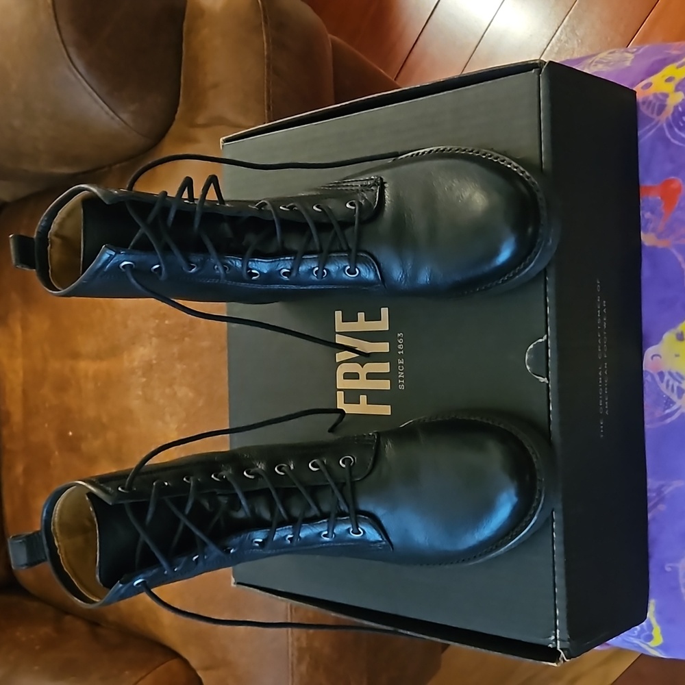 Frye Veronica Combat Boots Like New! 215.00 Reduced $175 Reduced $165 Firm!